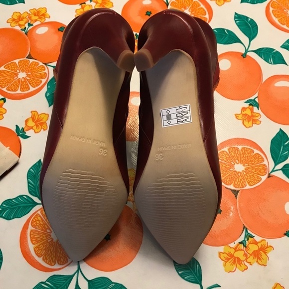 Bhava Studio Blondie Ankle Bootie Cherry Red Sz 6 - Picture 6 of 10